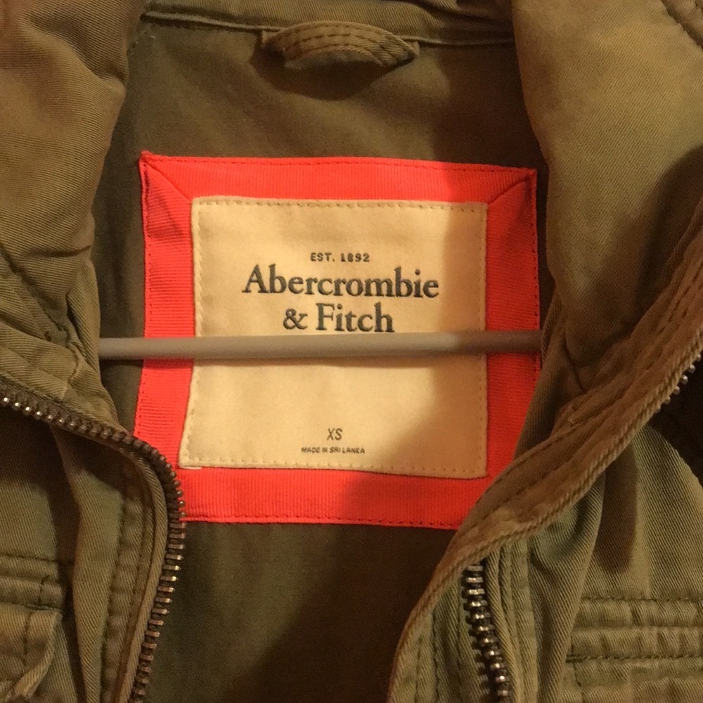 Abercrombie & Fitch Lightweight Canvas Jacket - Hooded (Olive) - Picture 2 of 3